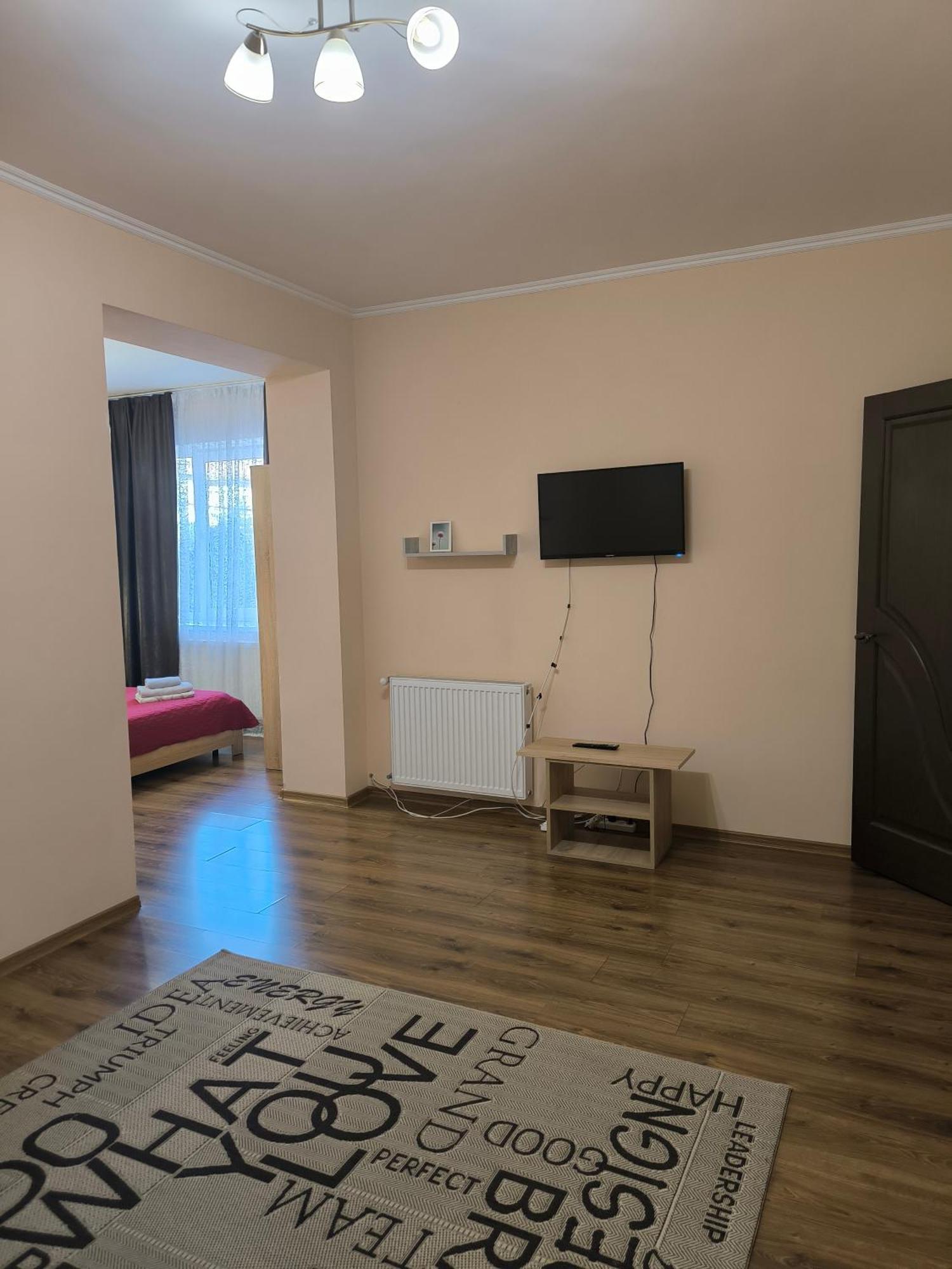 Apartments Domovik Мостова 5 Кв 37 Moekatsjeve Buitenkant foto